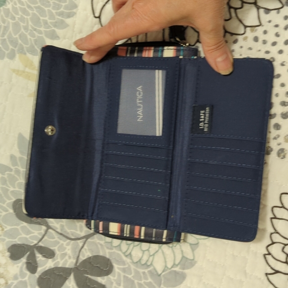 NAUTICA Brown ribbon stripe Money Manager clutch wallet like new (162) - Picture 12 of 13